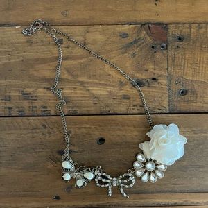 🌟FREE W $20 PURCHASE - Statement Necklace